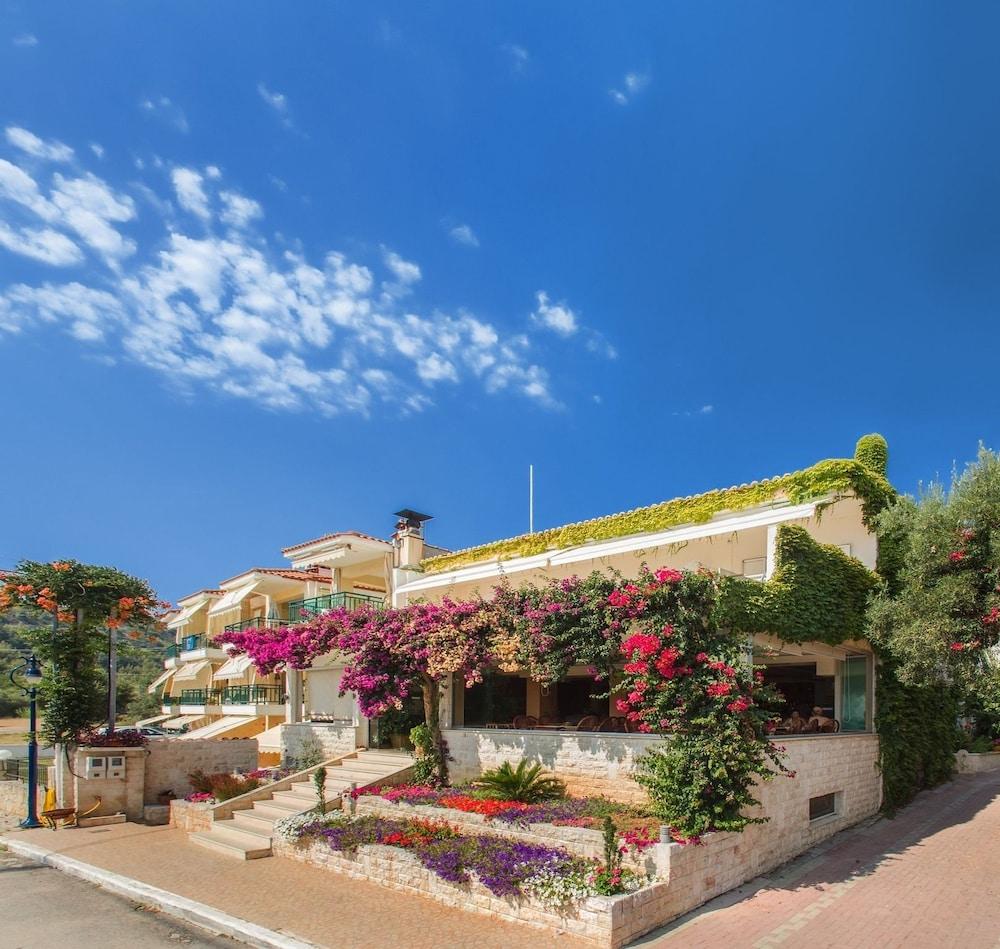 Xenios Loutra Village Beach Hotel Agia Paraskevi  Exterior photo